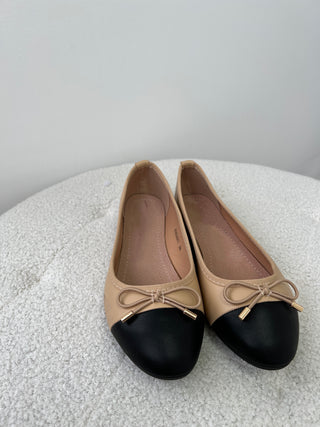 amor ballet flats