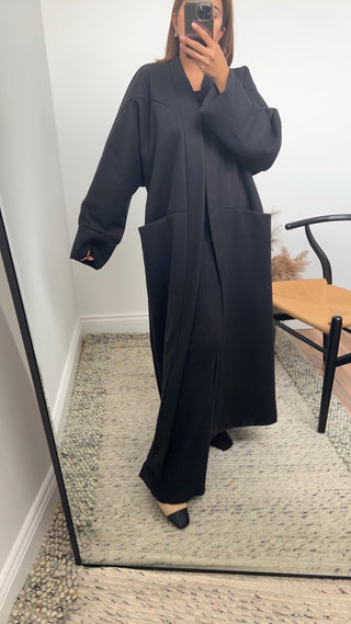 Shaynia coat in black