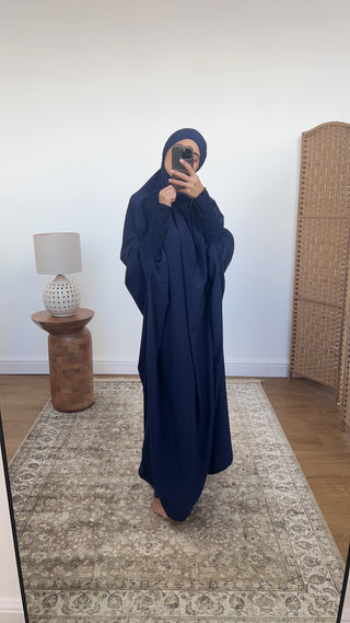 Jilbab in navy