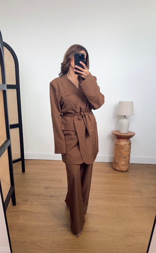 Sala blazer suit in brown